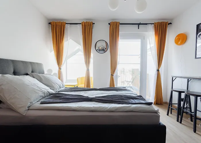 Modern With Balcony Near Station *