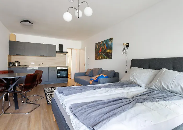 Modern With Balcony Near Station * Wenen