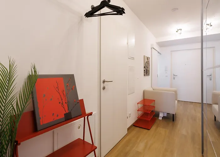 Modern With Balcony Near Station Wenen